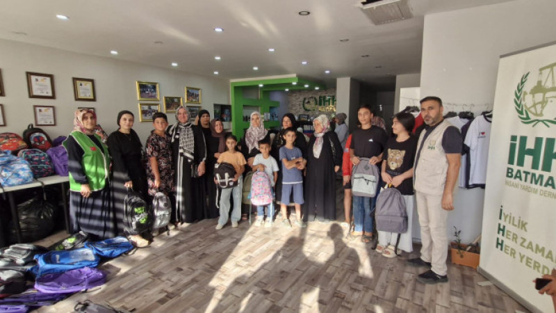 İHH BATMAN’DAN 600 YETİM ÇOCUĞA KIŞLIK GİYİM YARDIMI