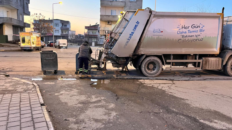 KENT GENELİNDE 950 BİN KİLOMETRELİK YOL SÜPÜRÜLDÜ