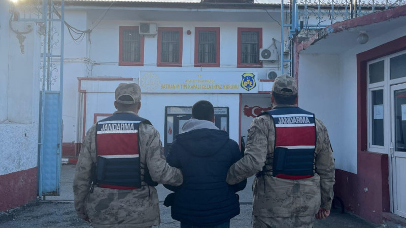 Uyuşturucu Ticareti Suçundan Aranan Şahıs JASAT Operasyonuyla Yakalandı