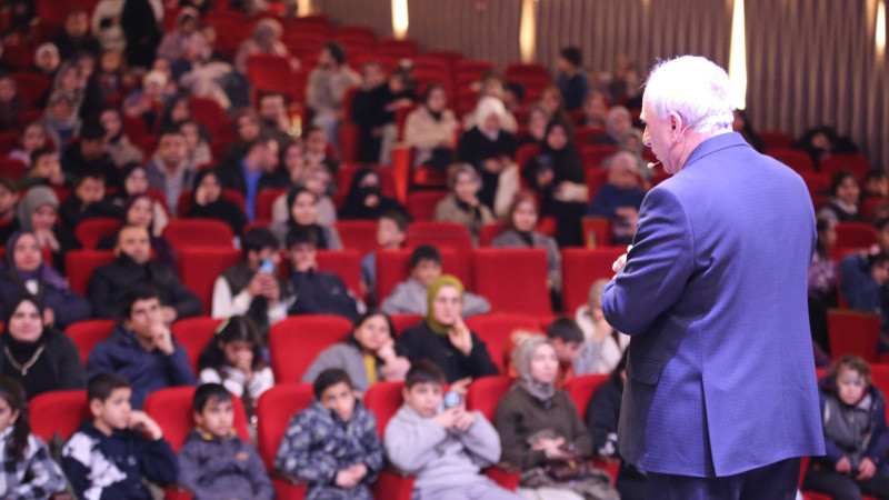 NURULLAH GENÇ BATMAN’DA GÖNÜLLERE DOKUNDU