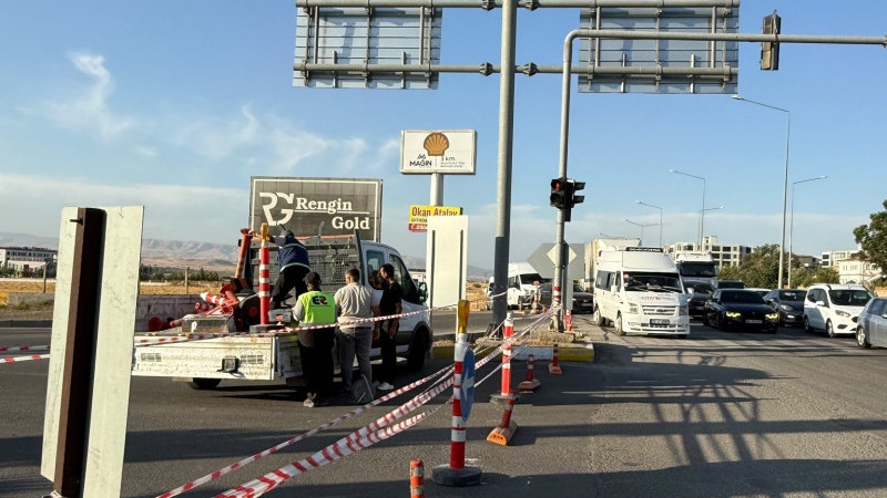TRAFİK GÜVENLİĞİ VE KONFORU İÇİN BELEDİYE EKİPLERİ SAHADA