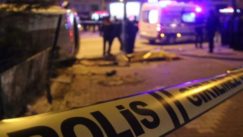 FATİH MAHALLESİ'NDE SİLAHLI KAVGA  : 1 ÖLÜ