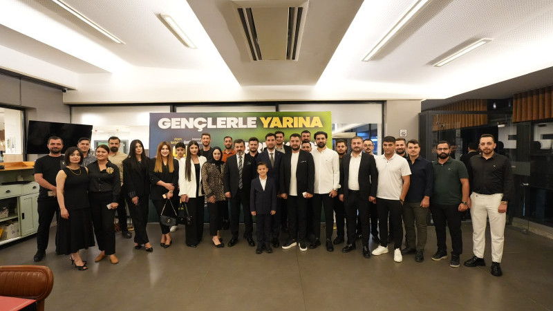 FERDİ KURT, GENÇ İŞ İNSANLARIYLA BULUŞTU
