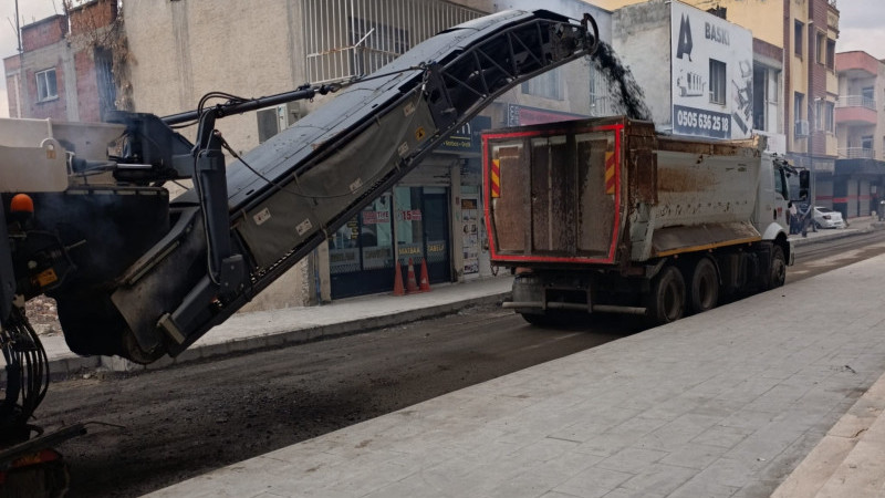 MEYDAN'DA ASFALT ÇALIŞMASI