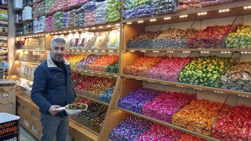 Bayram şekeri tezgahlardaki yerini aldı