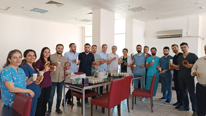 Sağlık çalışanlarından 'yemek' protestosu!