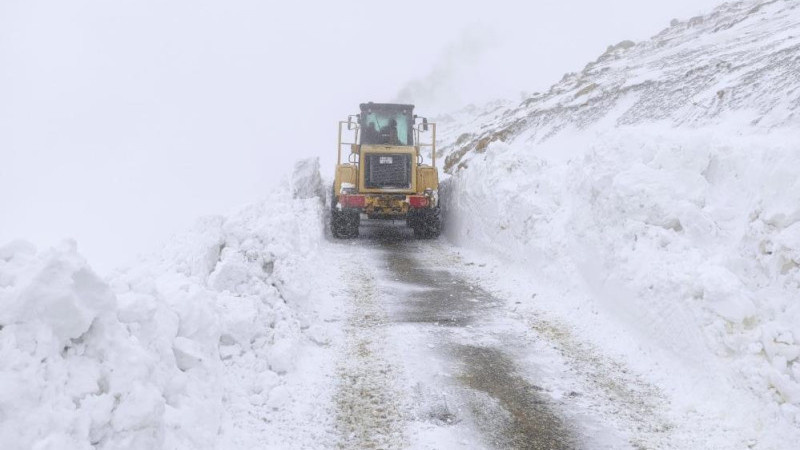 110 YERLEŞİM YOLU ULAŞIMA KAPANDI  