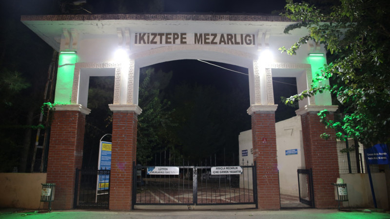 İkiztepe mezarlığına modern aydınlatma sistemi