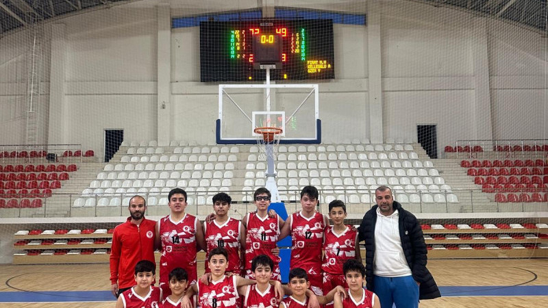 Petrolspor minik basketbol takımı şampiyon oldu