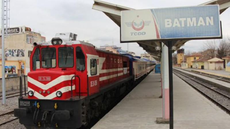 TREN ÜCRETLERİNE YENİDEN ZAM YAPILDI