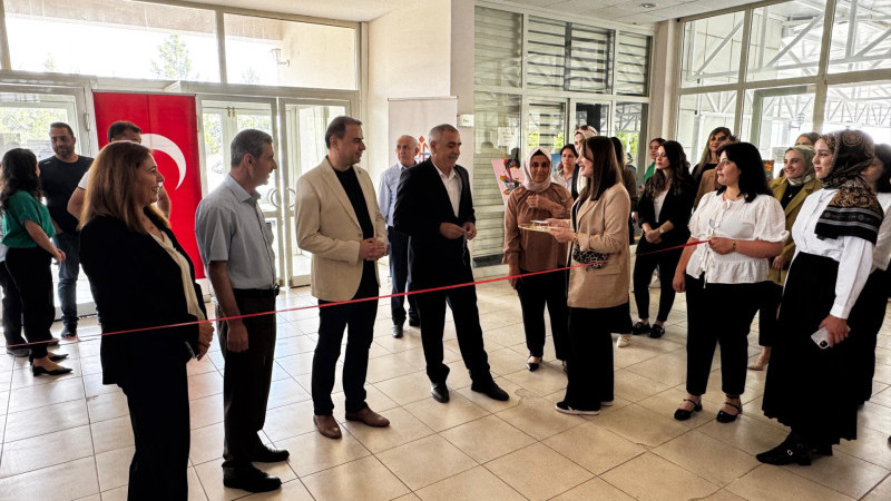 Öğrencilerin el emeği göz nuru eserleri sergilendi