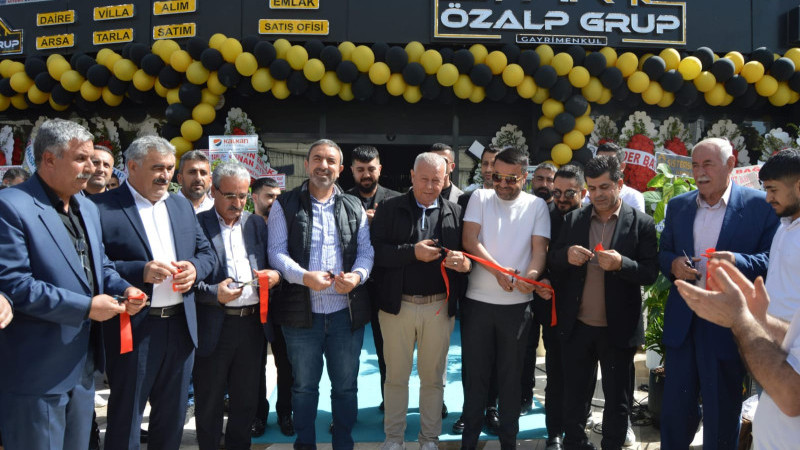 Özalp Grup Gayrimenkul’ün açılışı görkemli törenle yapıldı