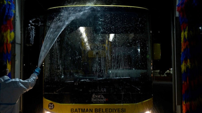 OTOBÜSLER KÖŞE BUCAK TEMİZLENİYOR