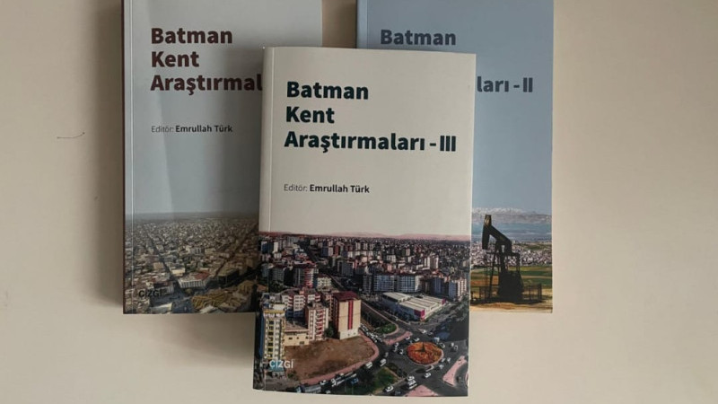 BATMAN’IN KENT KİMLİĞİNİ ANLATAN ÖNEMLİ ESERİN ÜÇÜNCÜ CİLDİ YAYINLANDI