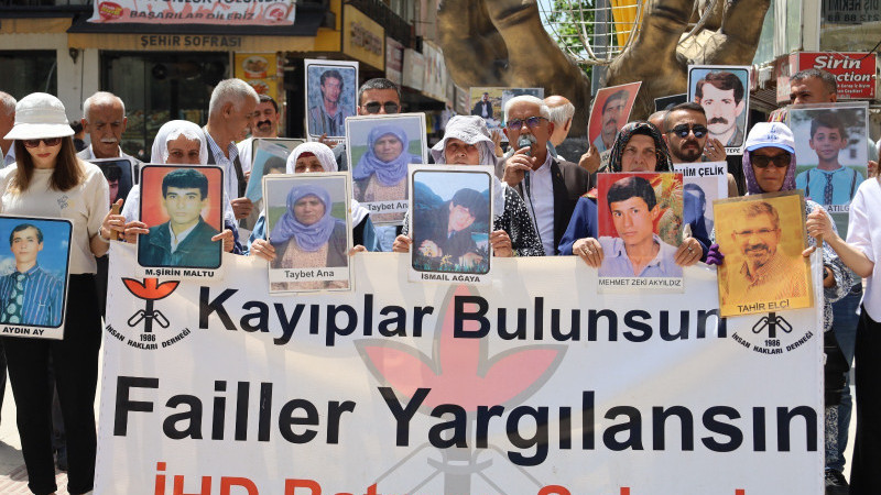‘ADALETİN SAĞLANMASINI TALEP EDİYORUZ’