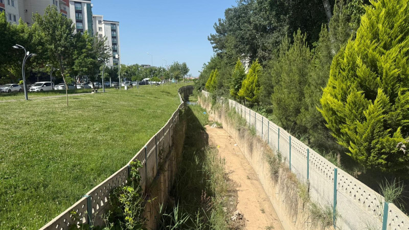 AVŞO DERESİ TEMİZLENDİ
