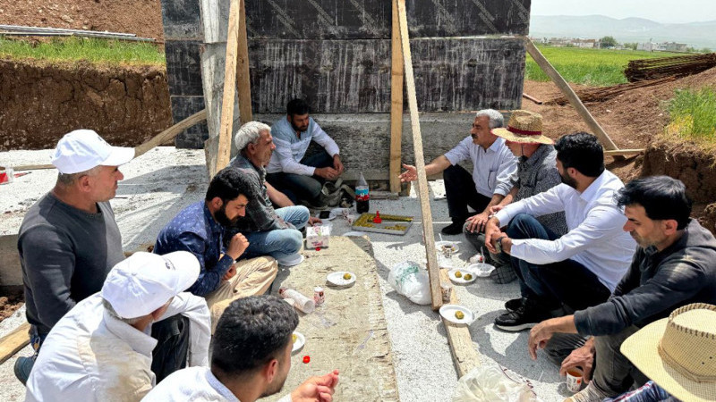 Başkan Şahin’den 1 Mayıs’ta inşaat işçilerine ziyaret