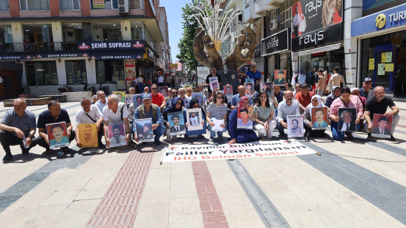 “BARIŞ FIRSATI SİYASİ HESAPLARA KURBAN EDİLMEMELİ”
