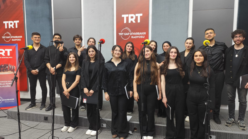 Batman Üniversitesi Korosu TRT Türkü’de