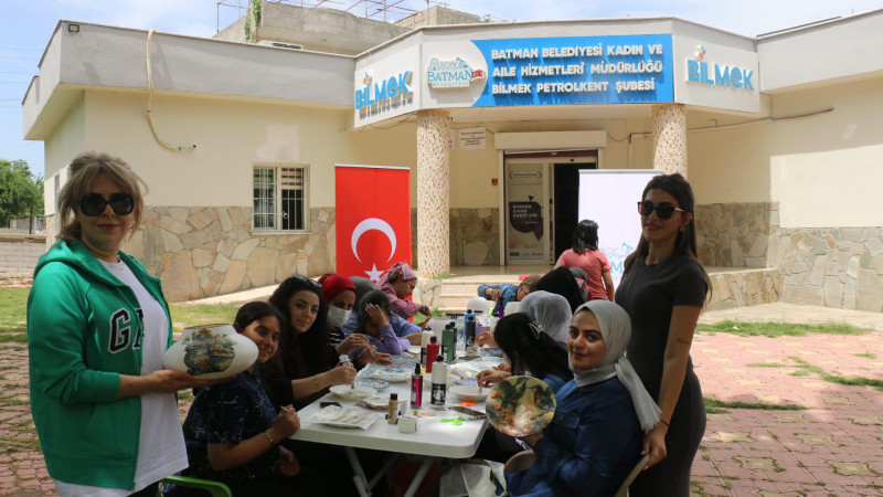 BELEDİYEDEN ANNELER GÜNÜ’NE ÖZEL GERİ DÖNÜŞÜM ATÖLYESİ