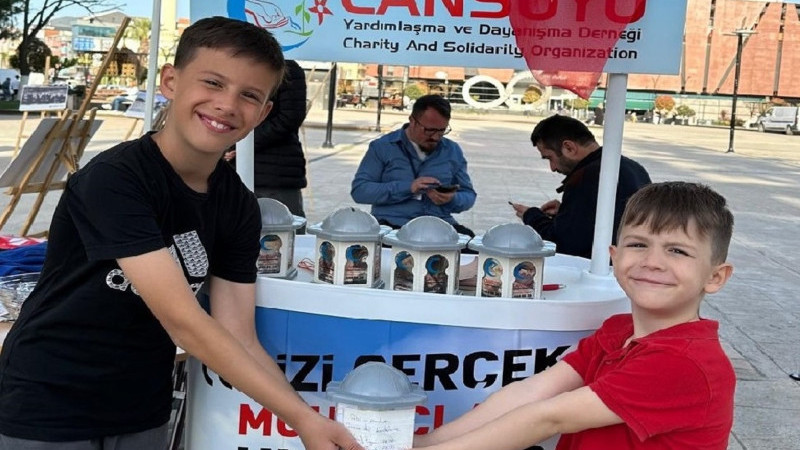 MİNİK YÜREKLERDEN KOCAMAN BİR DERS