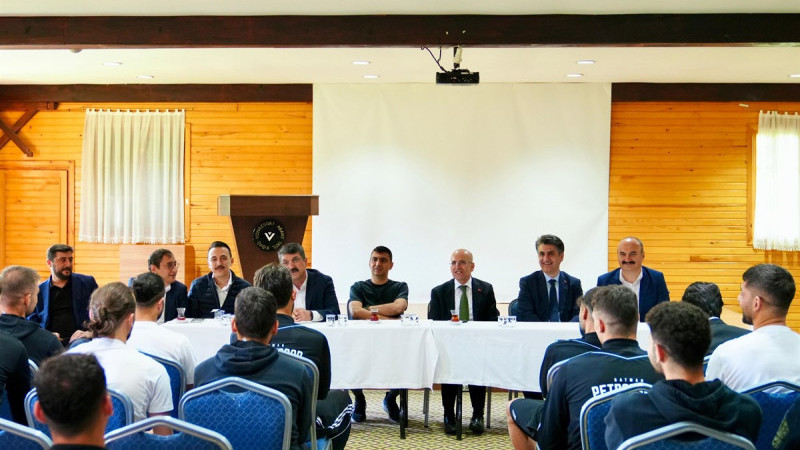 PETROLSPOR'A MORAL ZİYARETİ