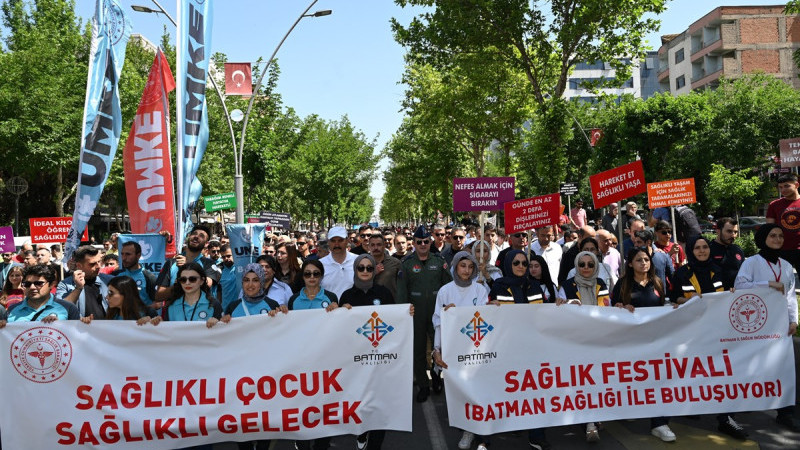 SAĞLIK FESTİVALİ YÜRÜYÜŞÜ DÜZENLENDİ