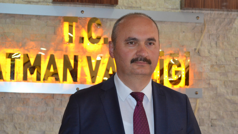 VALİ CANALP, ANNELER GÜNÜNÜ KUTLADI