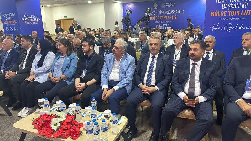 AK PARTİ BATMAN HEYETİ ERZURUM BÖLGE TOPLANTISINDA