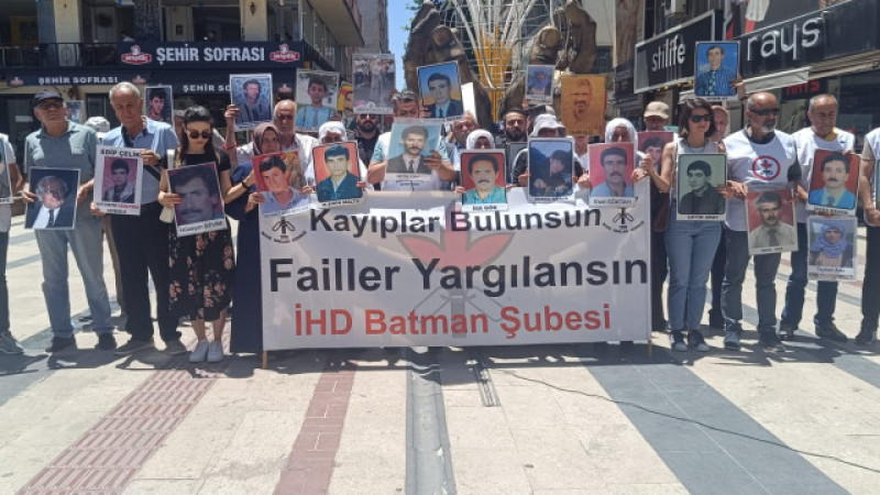 İHD, 690. KEZ EYLEM YAPTI