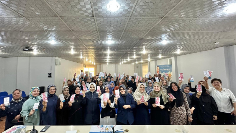 AK PARTİ KADIN KOLLARI’NDAN KORUYUCU AİLE GÜNÜ’NE ANLAMLI DESTEK