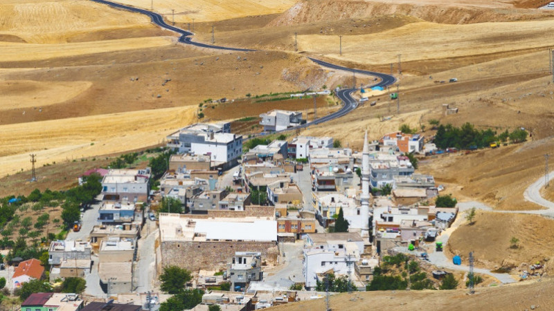 Mor Kiryakus Manastırı yoluna yatay ve dikey işaretlemeler yapıldı
