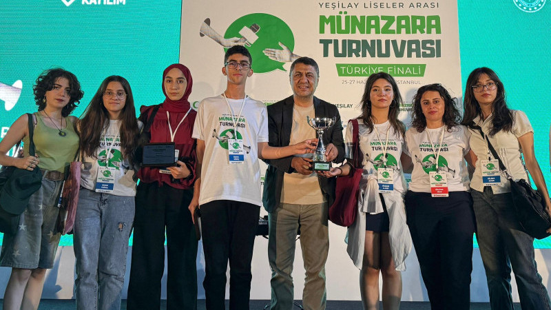 YEŞİLAY MÜNAZARA FİNALİNDE BATMAN’DAN BÜYÜK BAŞARI