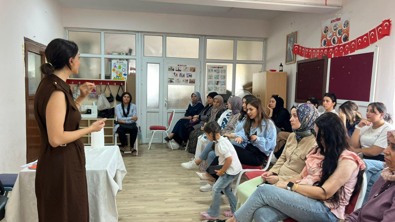 ÖĞRENEN MAHALLELER, BİLİNÇLİ AİLELER PROJESİ SÜRÜYOR