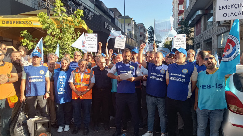 81 İLDE KAMU EMEKÇİLERİ SESLERİNİ YÜKSELTTİ