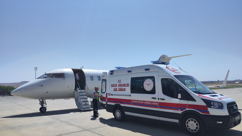 AMBULANS UÇAK 33 GÜNLÜK BEBEK İÇİN HAVALANDI