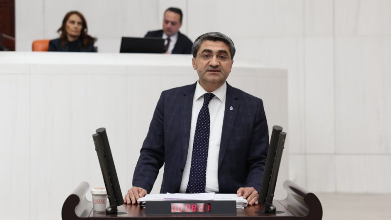 EKMEN, “ADALETİN GÜVENİLİRLİĞİ %30’LARA DÜŞTÜ”