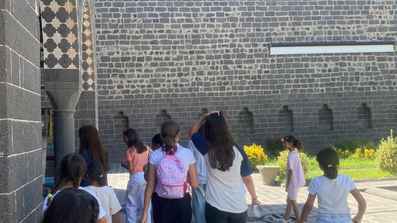 SOSYAL HİZMETLERDEN ÇOCUKLARA DİYARBAKIR GEZİSİ