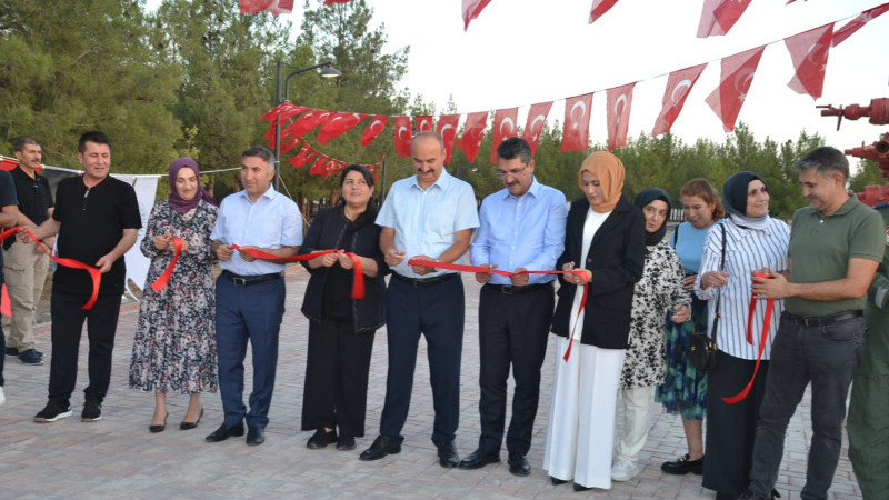 Batman Üniversitesi’nde “Necat Nasıroğlu Hatıra Ormanı Peyzaj ve Yürüyüş Yolu” Açıldı