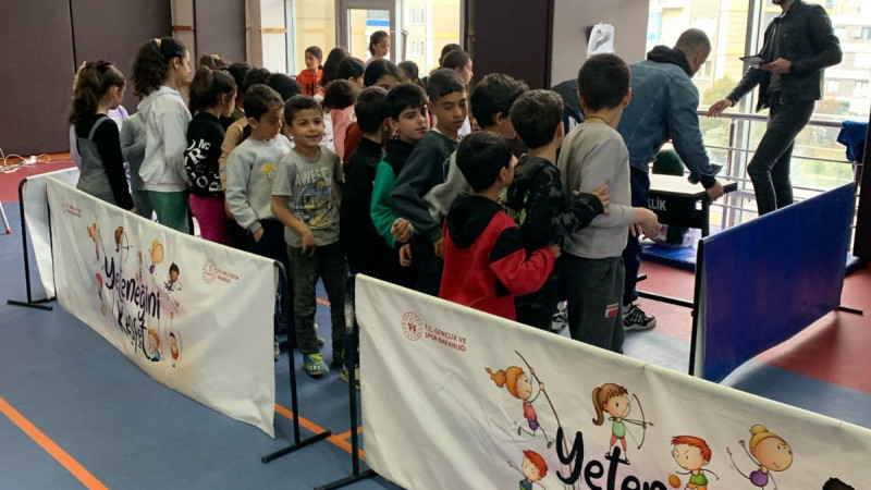 950 Öğrenci sportif yetenek taramasında başarı gösterdi