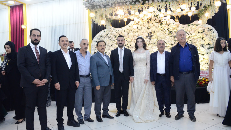 Sinikan Aşiretinde Görkemli Nişan Töreni