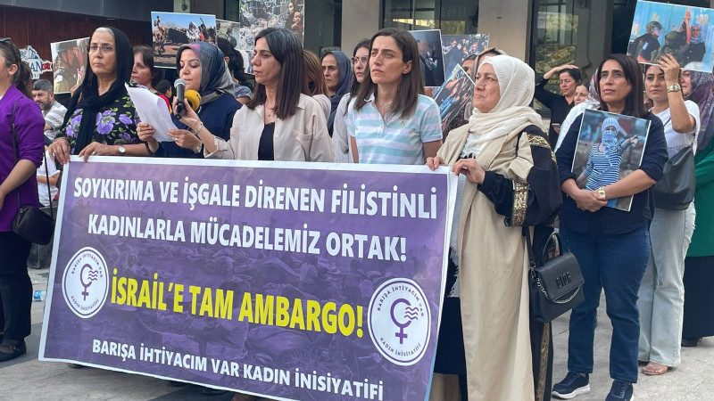 KADIN İNİSİYATİFİ'NDEN FİLİSTİNLİ KADINLARA DESTEK