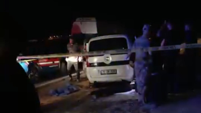 Köy yolunda katliam : Anne, baba ve iki çocuk öldürüldü