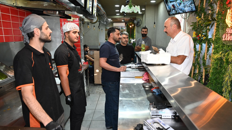 VALİ CANALP, ESNAF ZİYARETİNDE BULUNDU