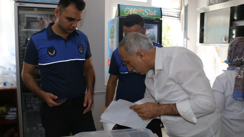 Zabıta, okul kantinlerini sıkı denetledi