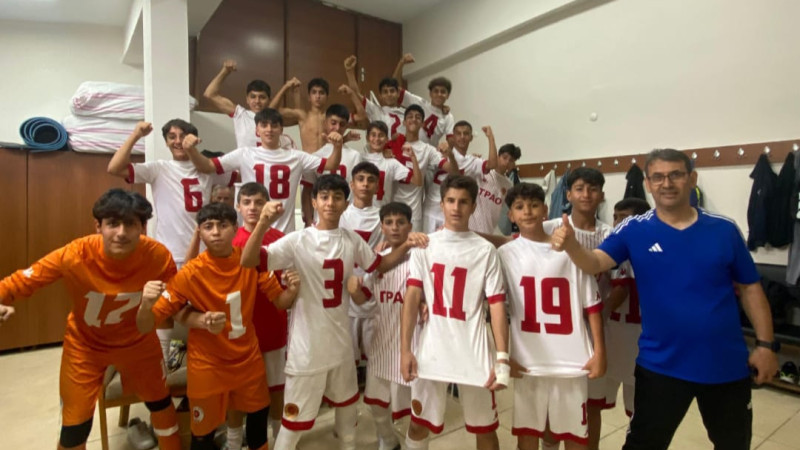 PETROLSPOR ALTYAPISI GELİŞİM LİGİNDE FIRTINA GİBİ ESİYOR