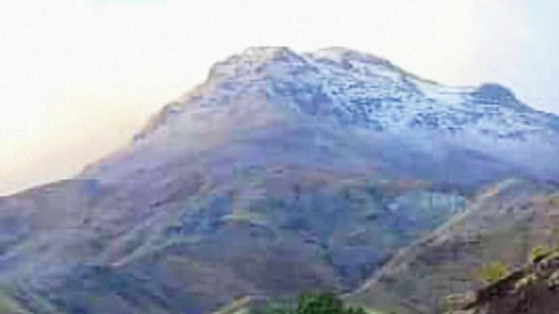 Sezonun İlk Karı Mereto Dağı’na Düştü