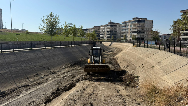  DSİ KANALI’NDA KAPSAMLI TEMİZLİK ÇALIŞMASI