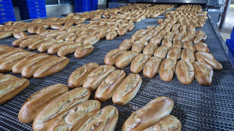 “30 MİLYONUN ÜZERİNDE EKMEĞİ ÜCRETSİZ DAĞITTIK”