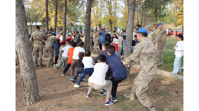 JANDARMADAN ÇOCUKLARA EĞLENCELİ TATİL